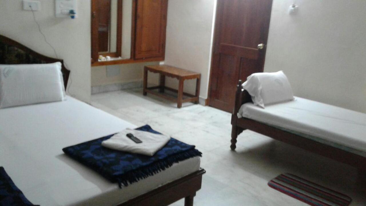 Hotel Geethanjali Residency Bhadrāchalam Exterior photo